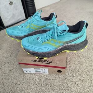 Saucony Endorphin Trail Shoes - Women's 9